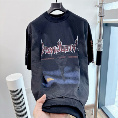 발렌시아가 업사이클드 티셔츠